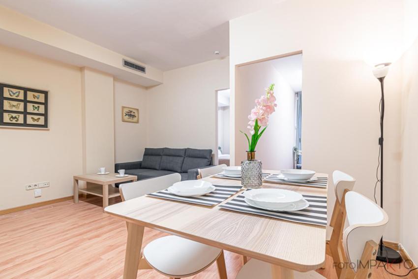#10Oca6 - Apartamento En Vista Alegre Madrid Extérieur photo